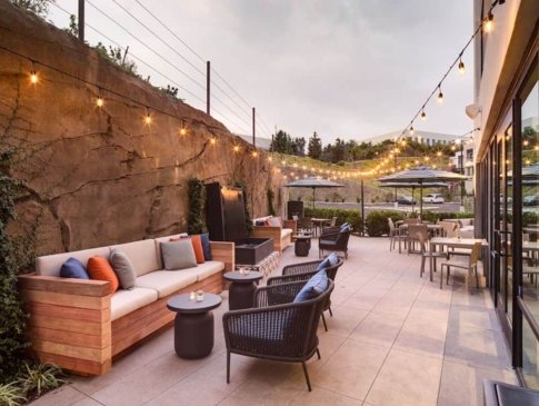 outside patio with string lights